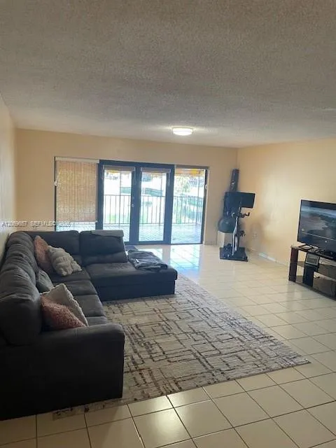 6364 Milk Wagon Ln Miami Lakes, FL 33014
