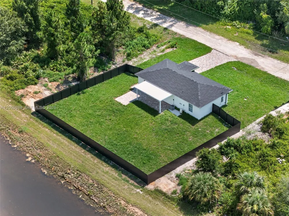 231 Andalucia Ave S Lehigh Acres, FL 33974