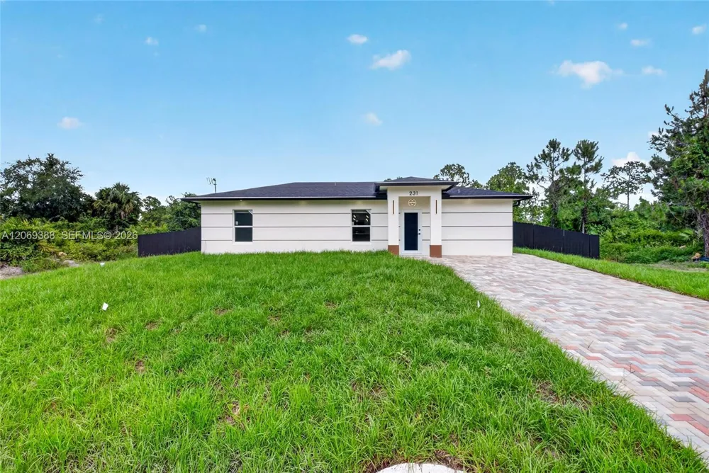 231 Andalucia Ave S Lehigh Acres, FL 33974