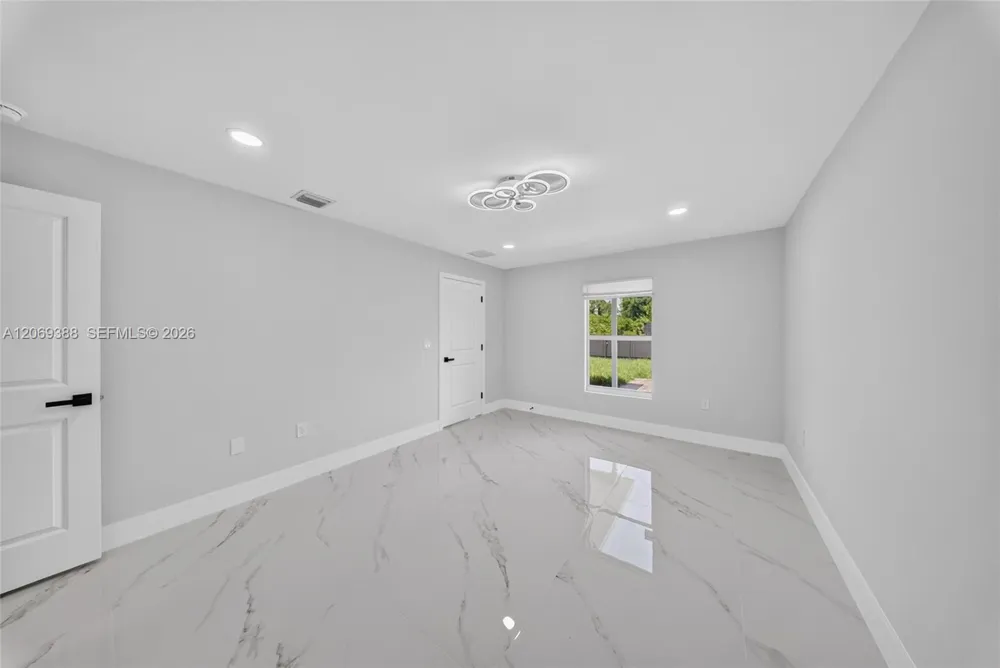 231 Andalucia Ave S Lehigh Acres, FL 33974