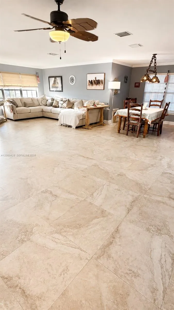 1676 S Goldeneye Ln Homestead, FL 33035