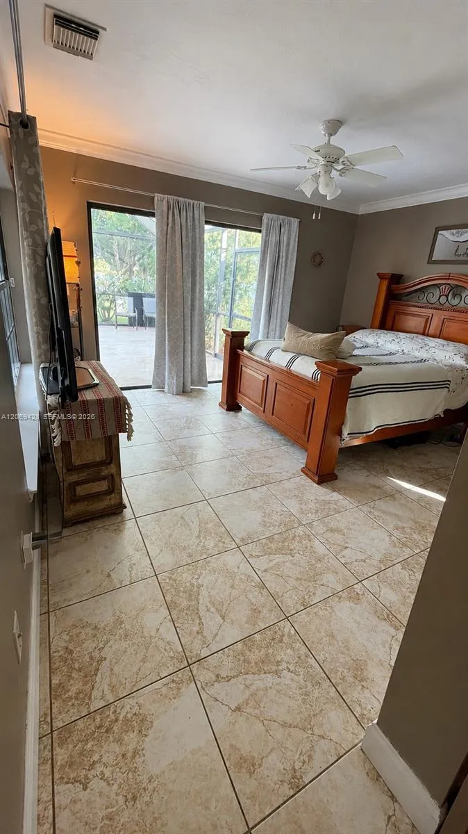 1676 S Goldeneye Ln Homestead, FL 33035
