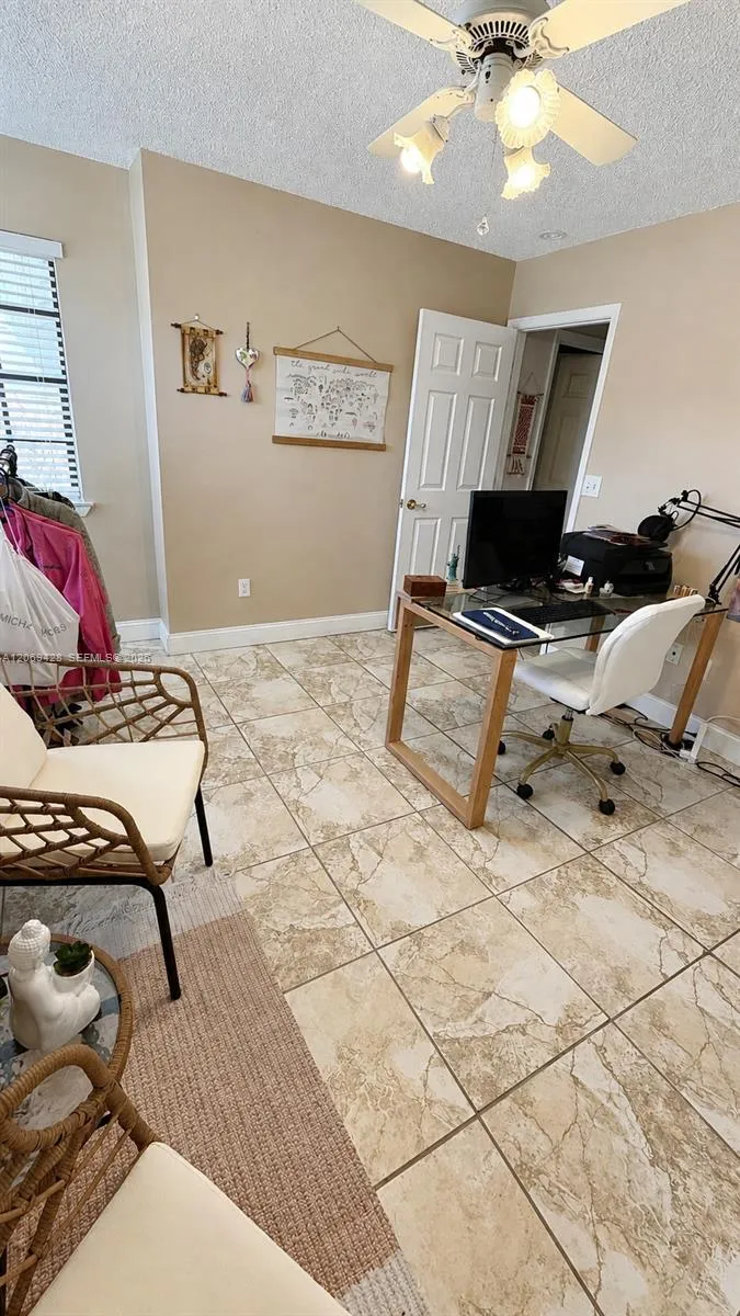 1676 S Goldeneye Ln Homestead, FL 33035