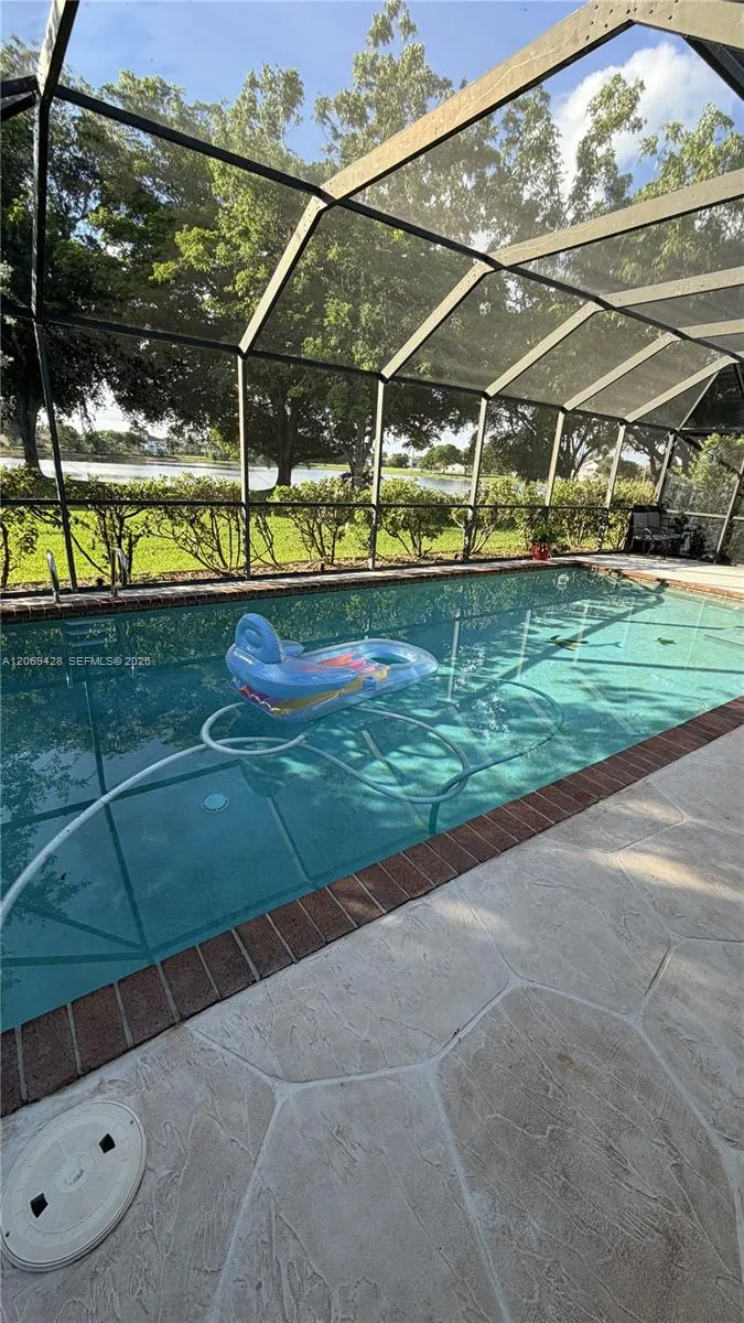 1676 S Goldeneye Ln Homestead, FL 33035