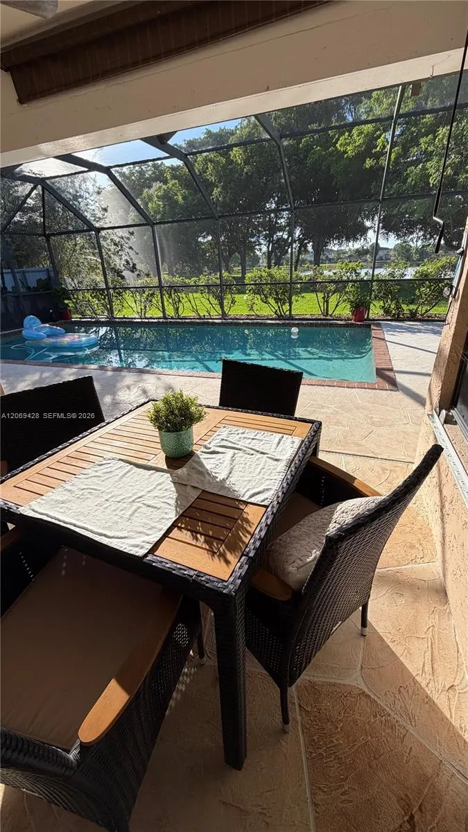 1676 S Goldeneye Ln Homestead, FL 33035