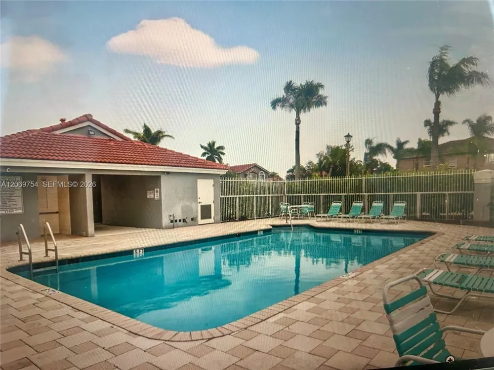387 NW 107th Ave Pembroke Pines, FL 33026
