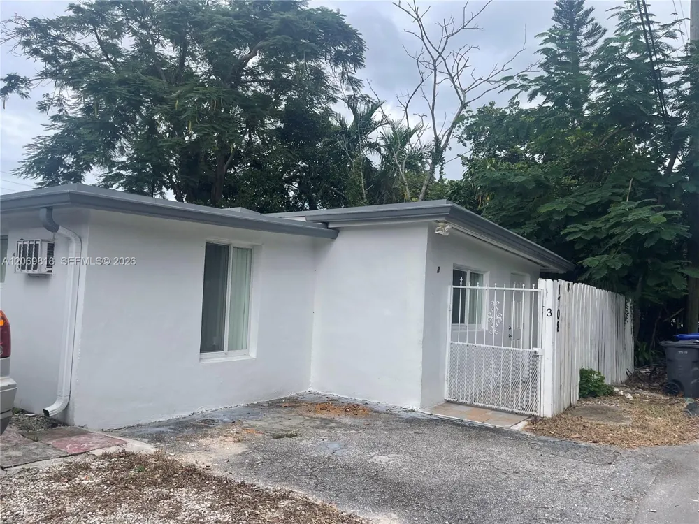 1708 Taft ST #3 Hollywood, FL 33020