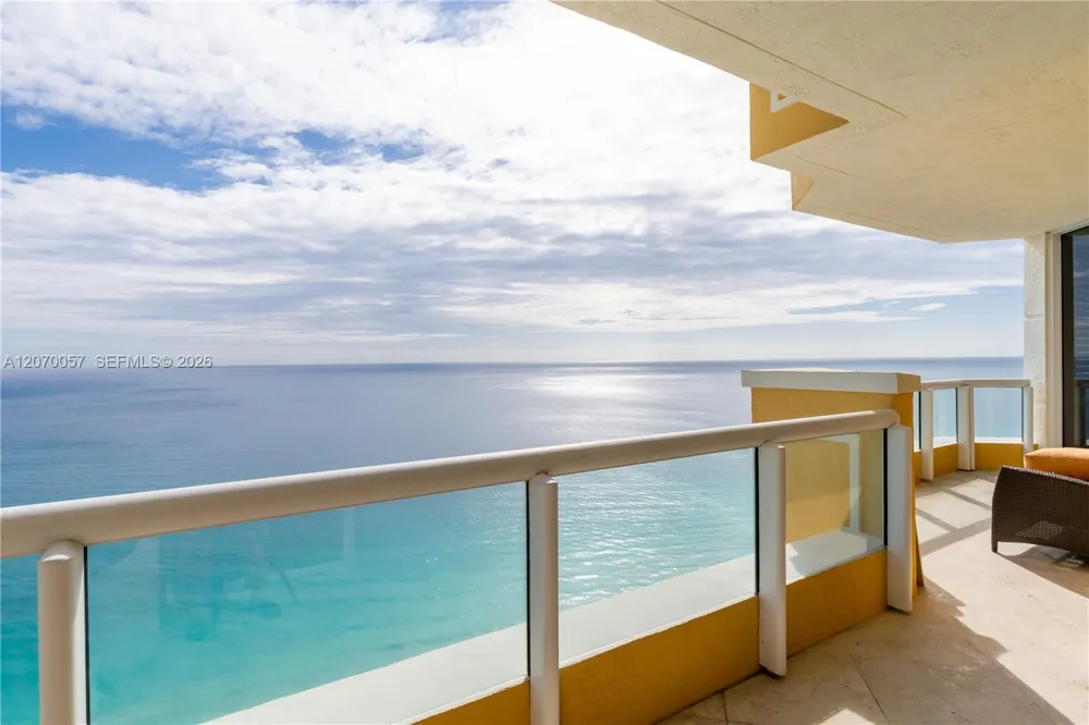 17875 Collins Ave #4001 Sunny Isles Beach, FL 33160