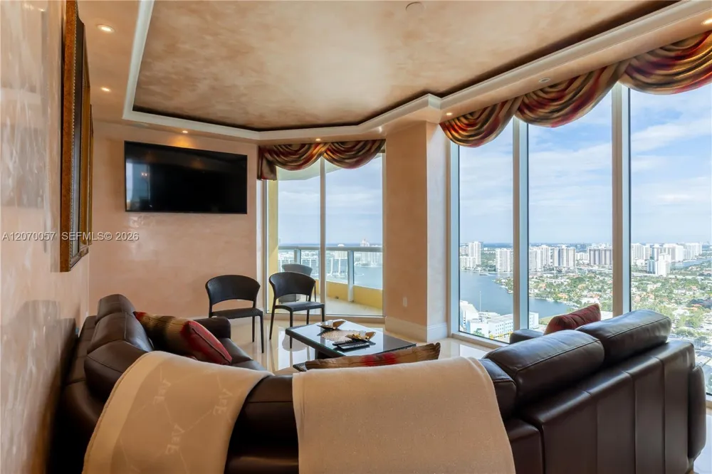 17875 Collins Ave #4001 Sunny Isles Beach, FL 33160