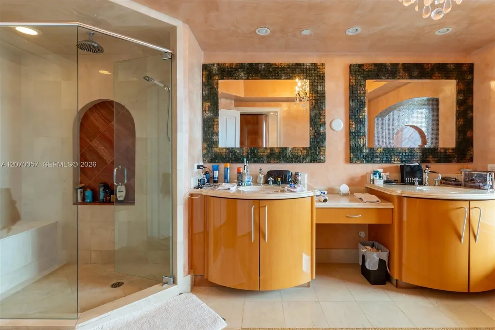 17875 Collins Ave #4001 Sunny Isles Beach, FL 33160