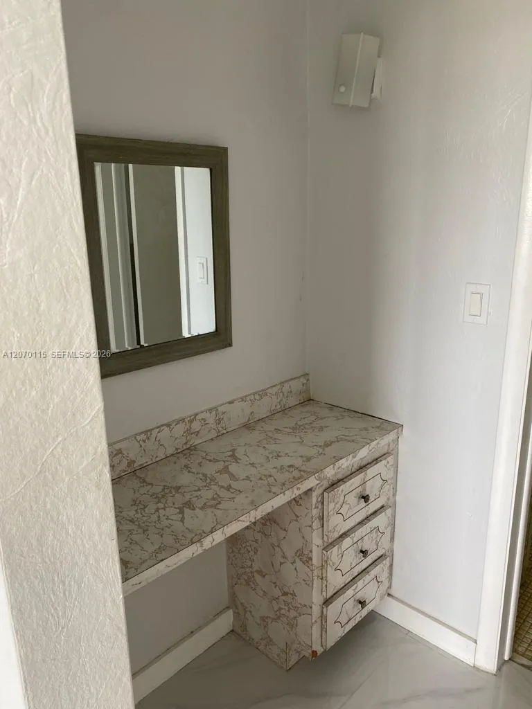 2859 Leonard Dr #G408 Aventura, FL 33160