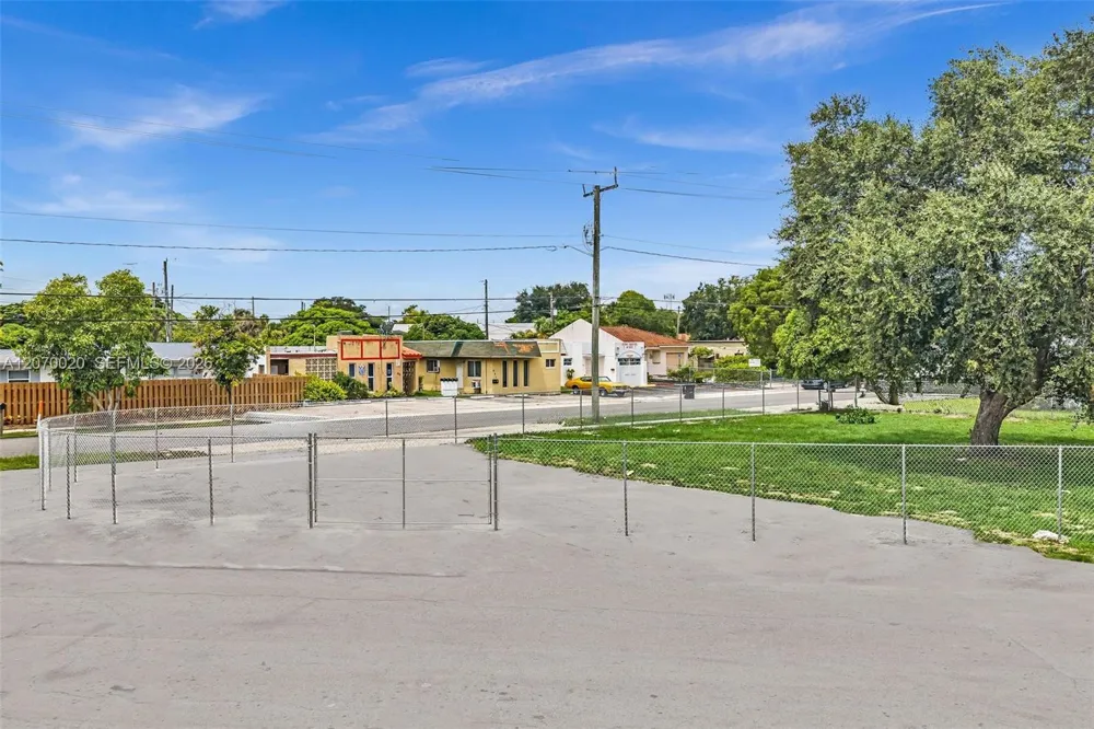 628 NW 22nd Rd Fort Lauderdale, FL 33311