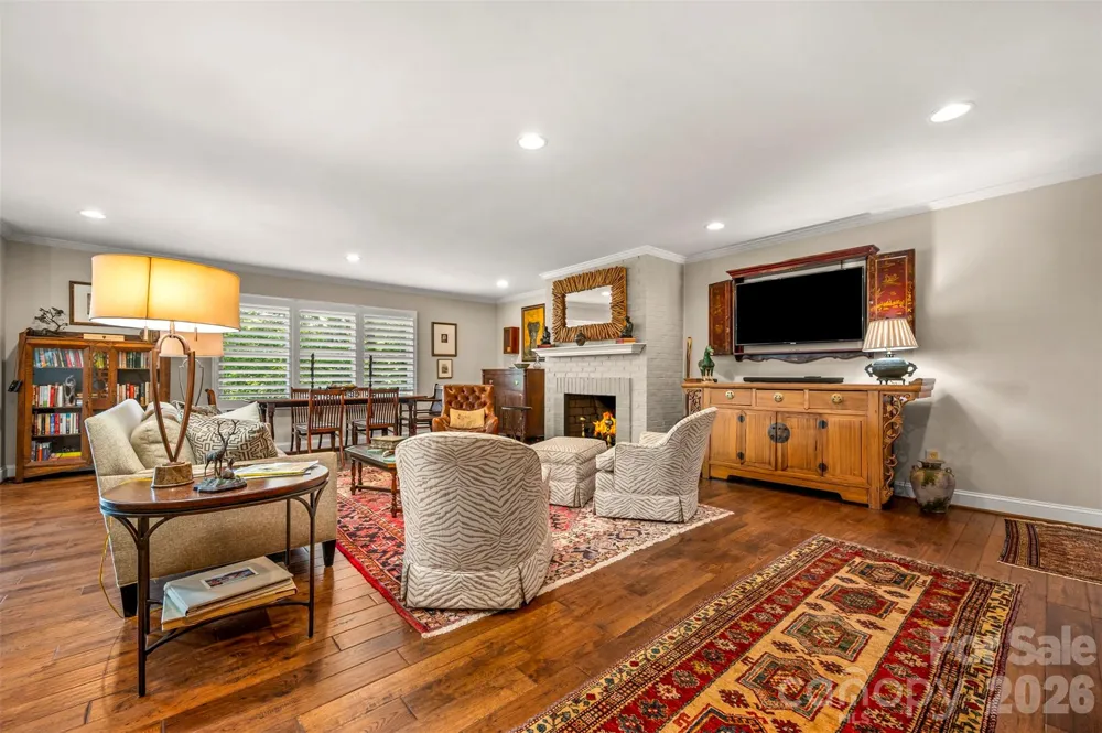 77 Chestnut Street #305 Tryon, NC 28782