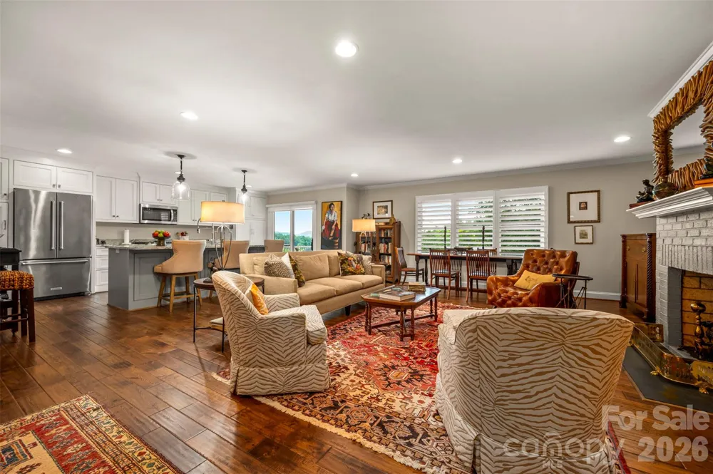77 Chestnut Street #305 Tryon, NC 28782