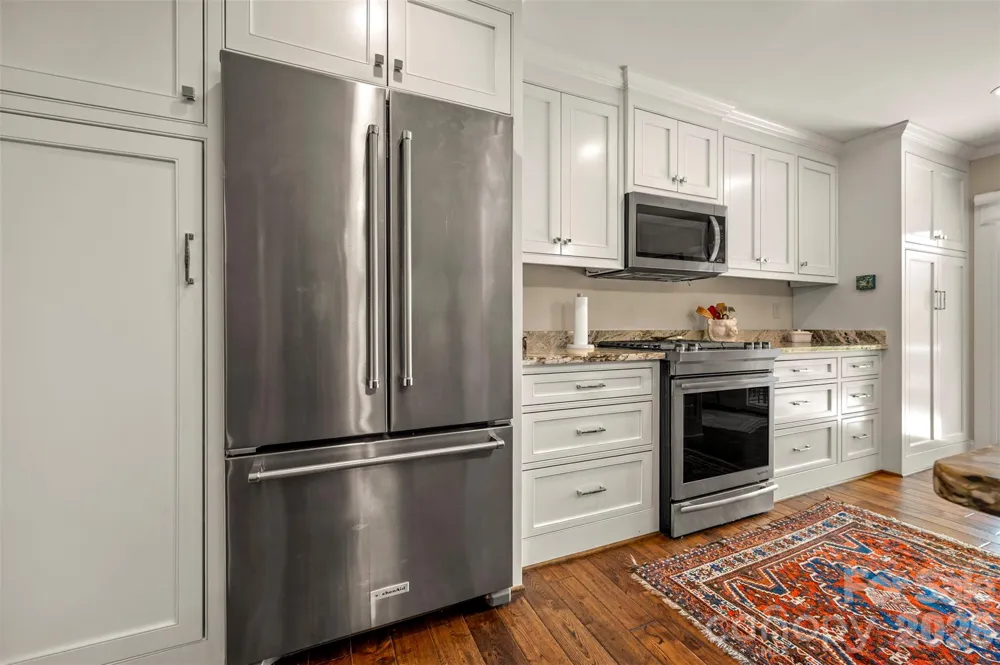 77 Chestnut Street #305 Tryon, NC 28782