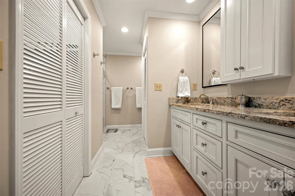77 Chestnut Street #305 Tryon, NC 28782