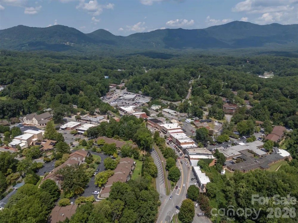 77 Chestnut Street #305 Tryon, NC 28782