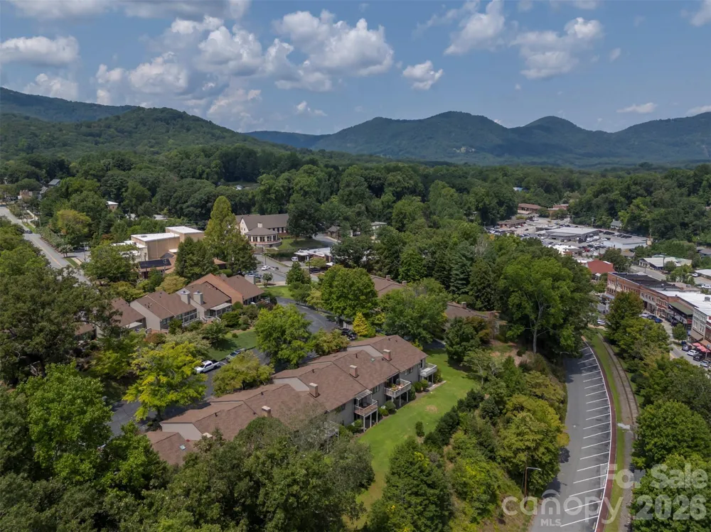 77 Chestnut Street #305 Tryon, NC 28782