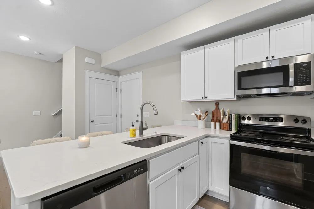 2104 Sherwood Avenue Holland, MI 49423
