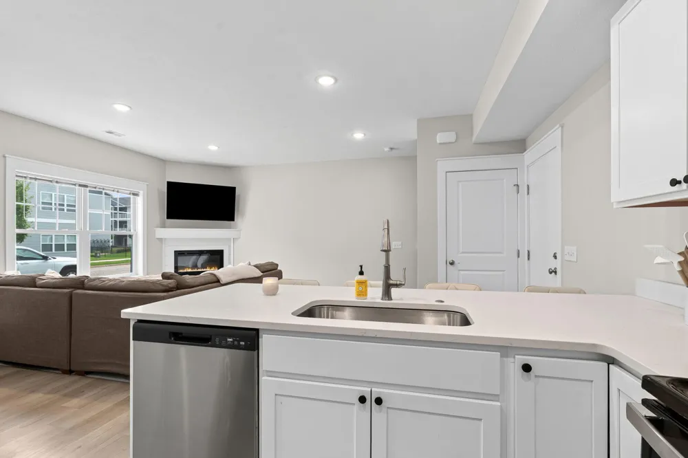 2104 Sherwood Avenue Holland, MI 49423