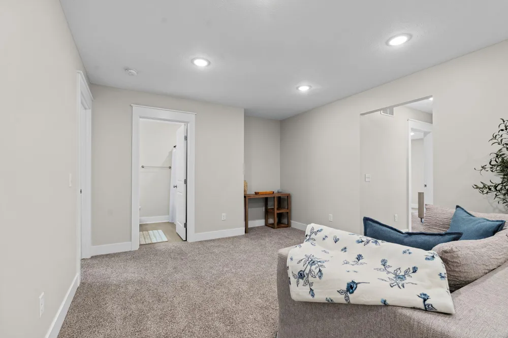 2104 Sherwood Avenue Holland, MI 49423