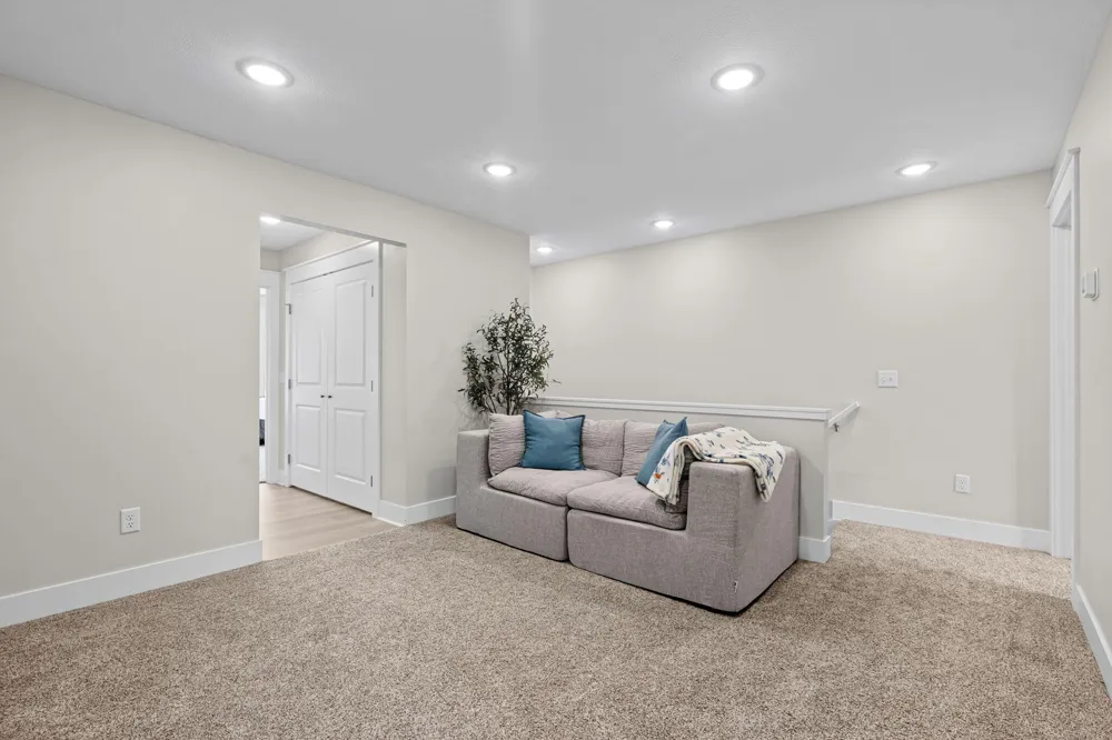 2104 Sherwood Avenue Holland, MI 49423