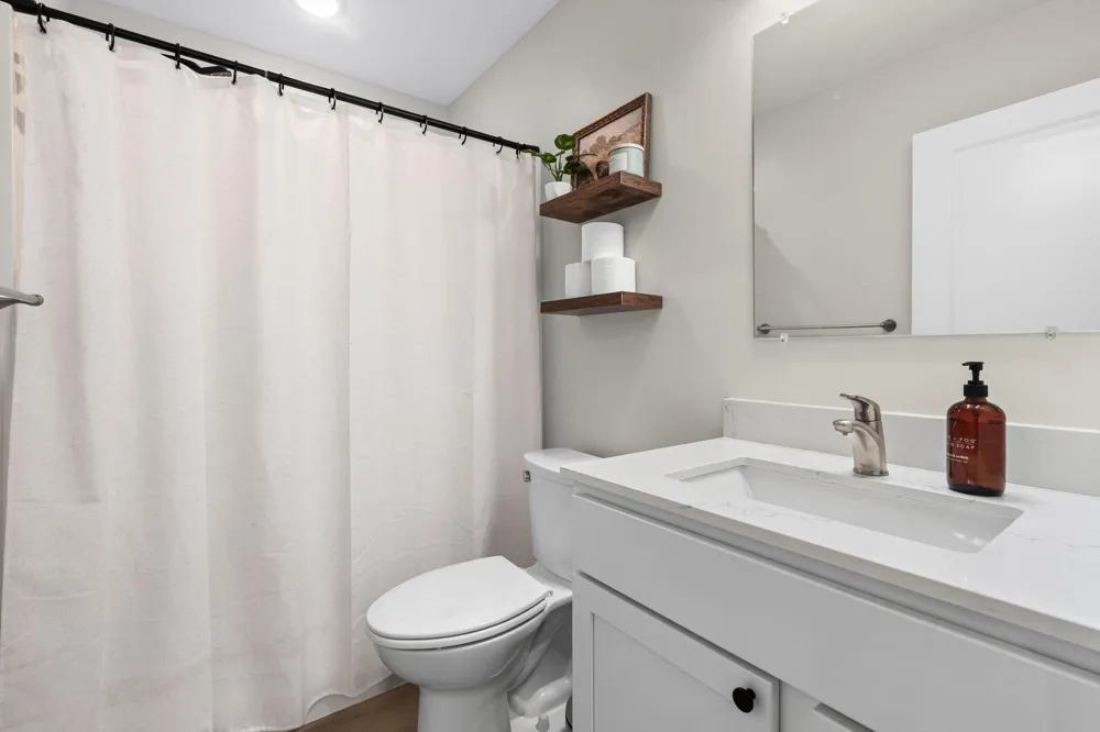 2104 Sherwood Avenue Holland, MI 49423