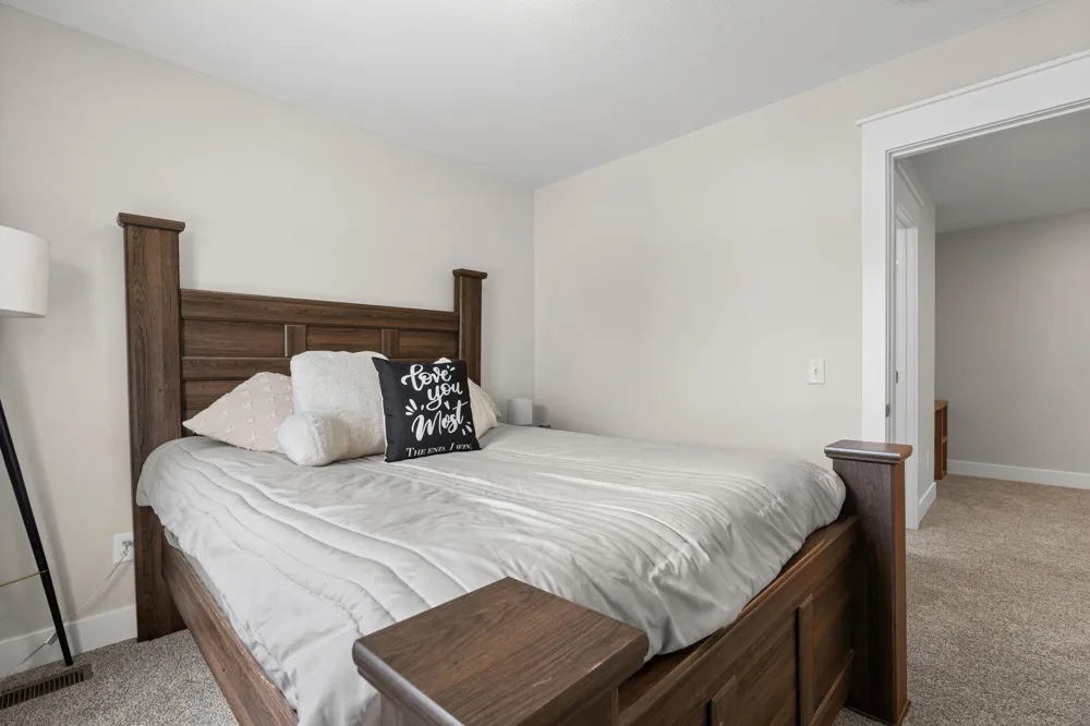 2104 Sherwood Avenue Holland, MI 49423
