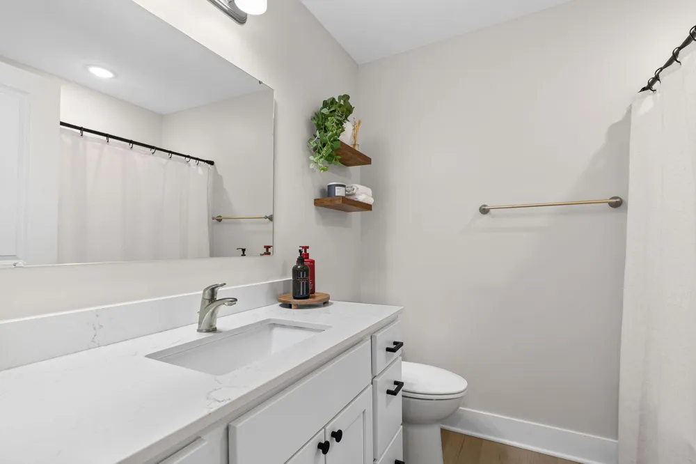 2104 Sherwood Avenue Holland, MI 49423
