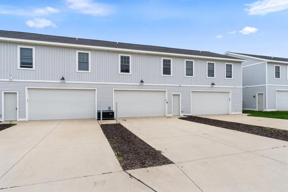 2104 Sherwood Avenue Holland, MI 49423