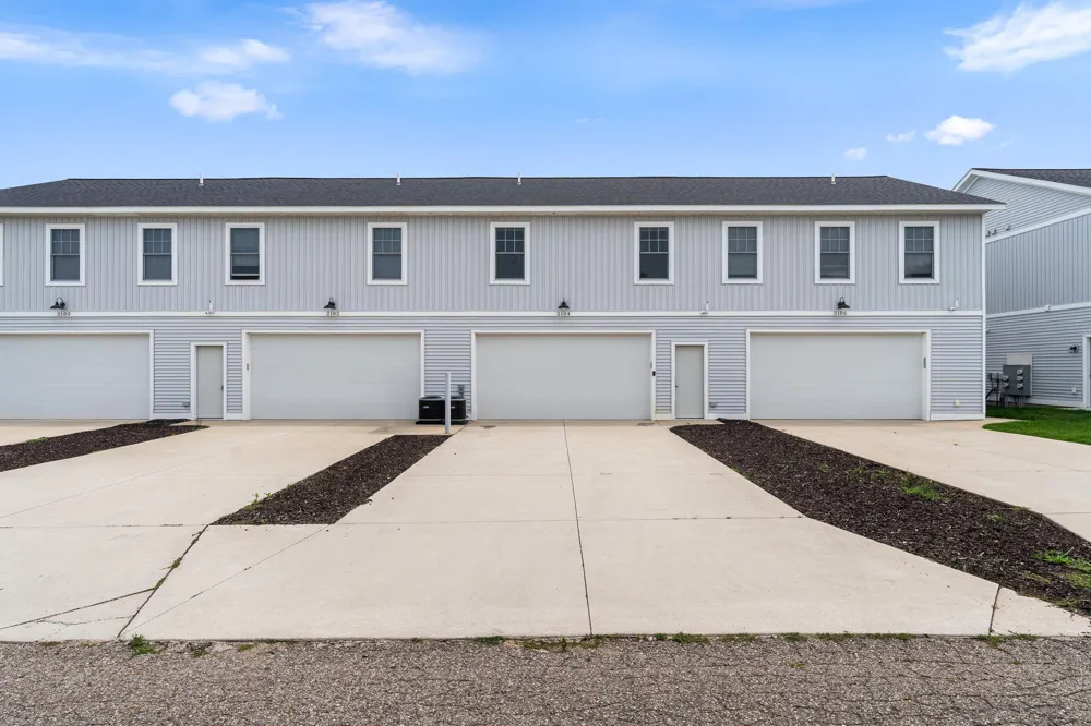 2104 Sherwood Avenue Holland, MI 49423