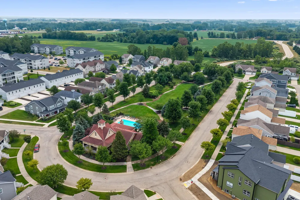 2104 Sherwood Avenue Holland, MI 49423
