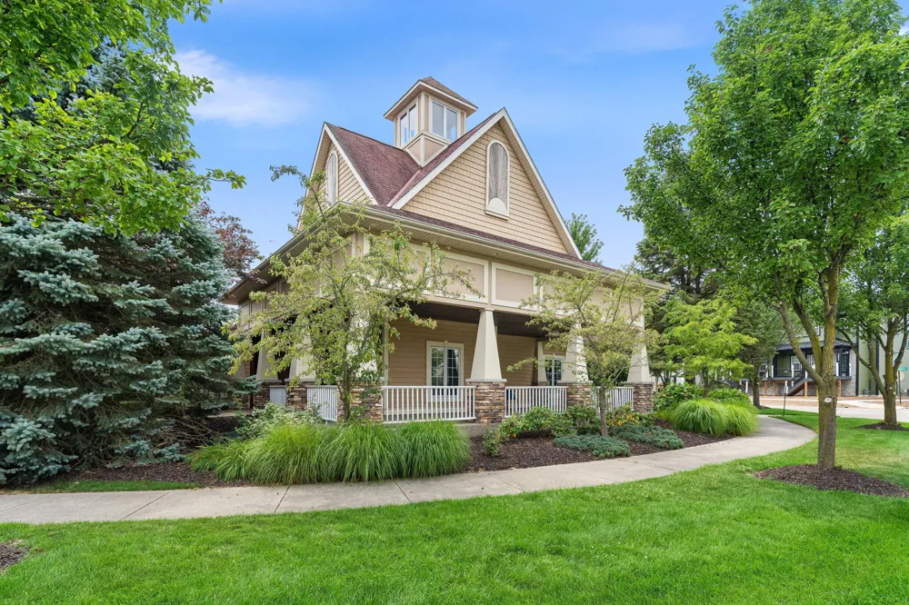 2104 Sherwood Avenue Holland, MI 49423