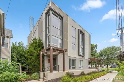 600 Douglas Street NW #600B