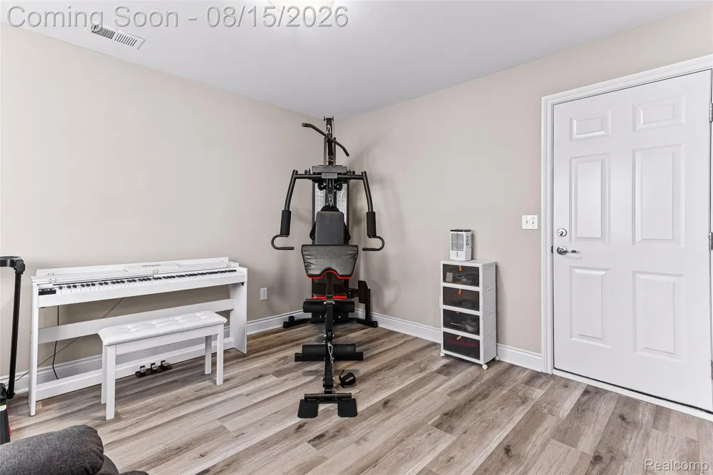 4837 Lismore Lane Troy City, MI 48085