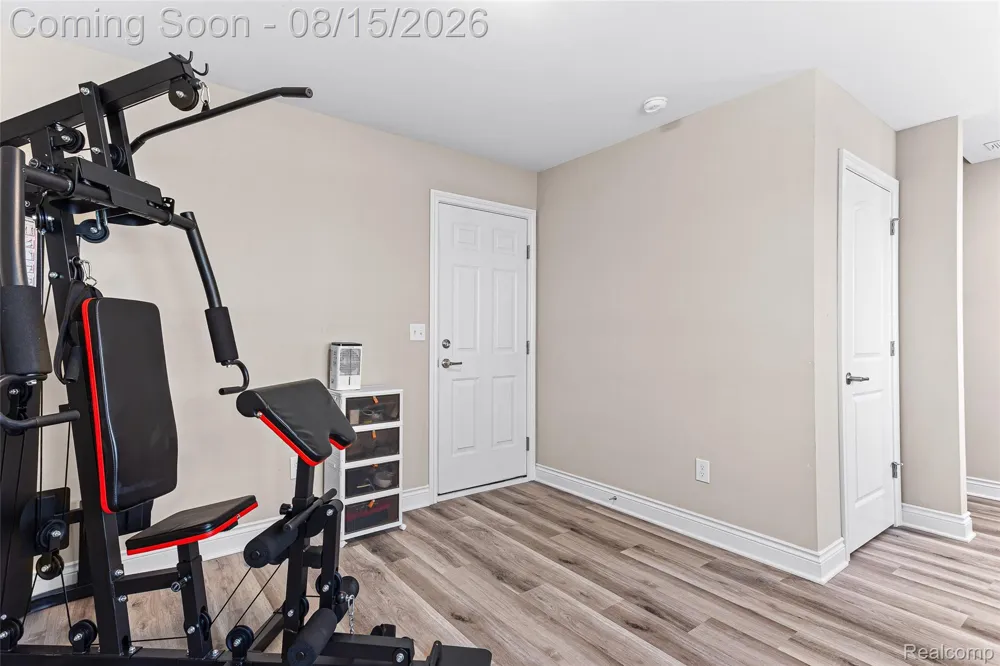 4837 Lismore Lane Troy City, MI 48085