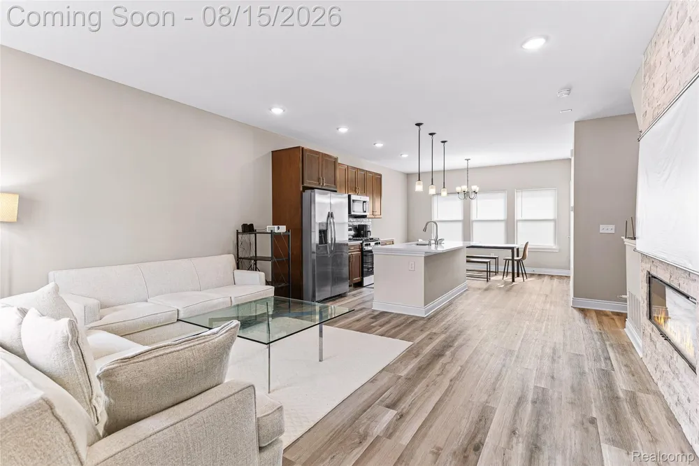 4837 Lismore Lane Troy City, MI 48085