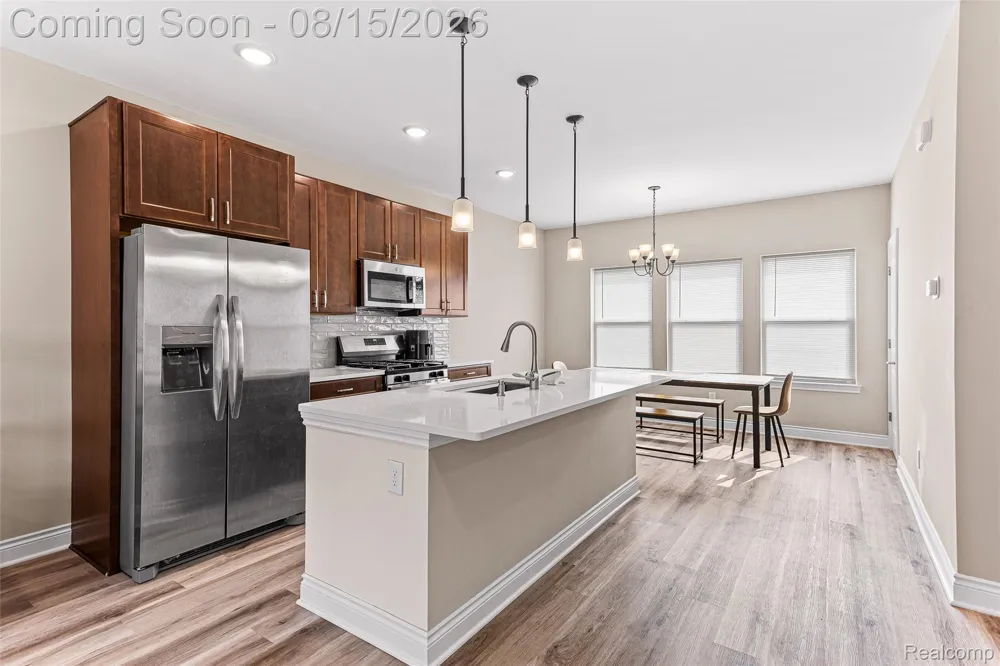 4837 Lismore Lane Troy City, MI 48085