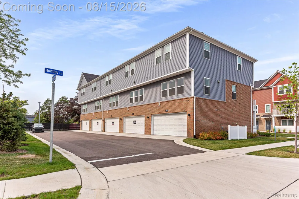 4837 Lismore Lane Troy City, MI 48085