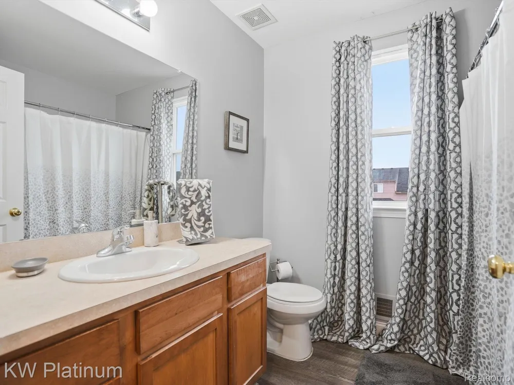 29384 Jennifer Chesterfield Township, MI 48051