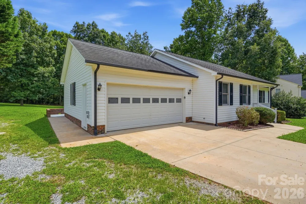 135 Byers Road Troutman, NC 28166