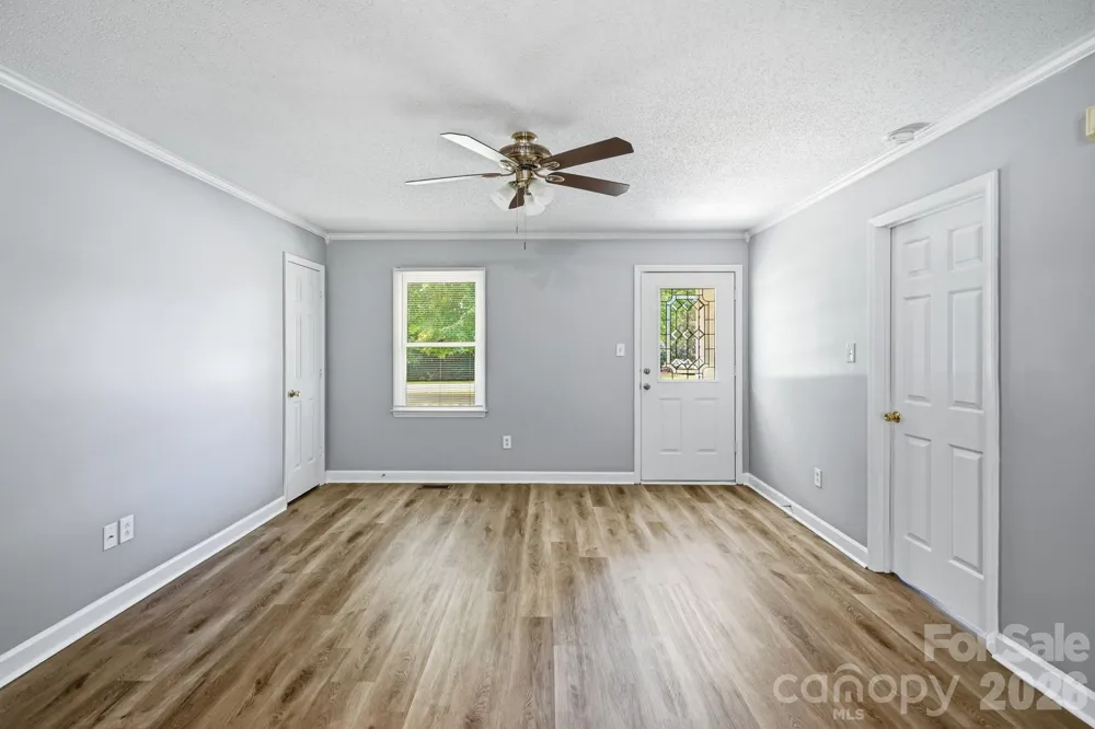 135 Byers Road Troutman, NC 28166