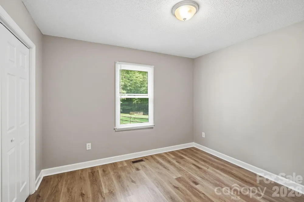 135 Byers Road Troutman, NC 28166