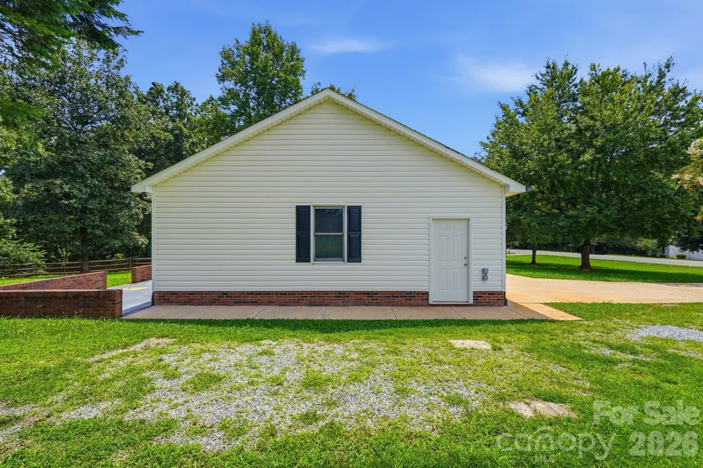135 Byers Road Troutman, NC 28166