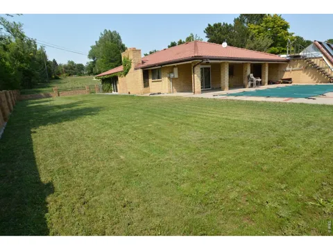 10110 W 73rd Place