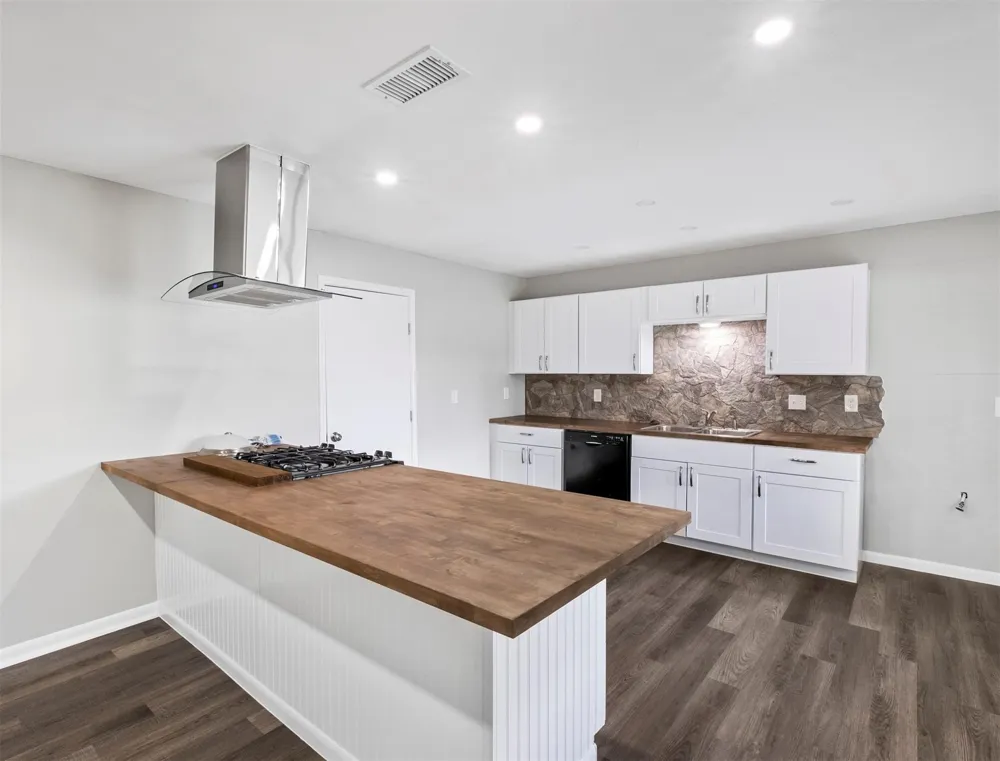 6421 Teluco Street Houston, TX 77055
