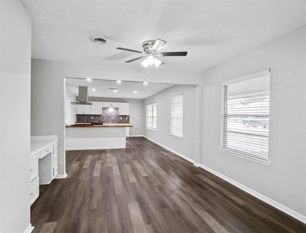 6421 Teluco Street Houston, TX 77055