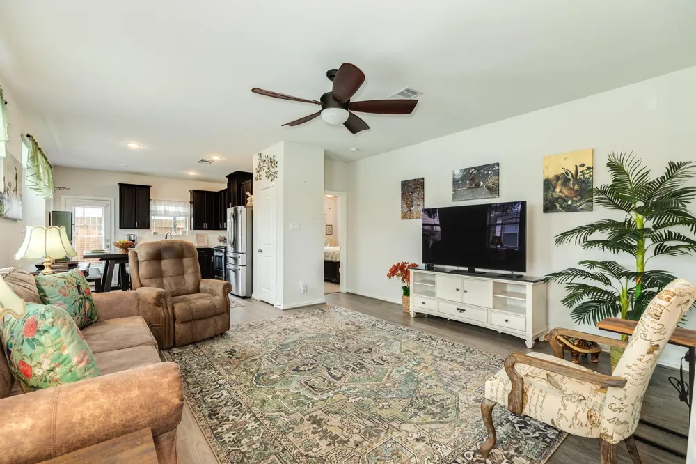 7117 Elgin Street Pearland, TX 77584