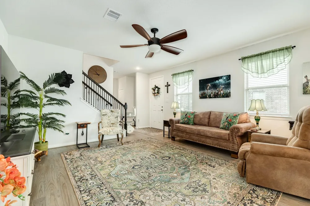 7117 Elgin Street Pearland, TX 77584