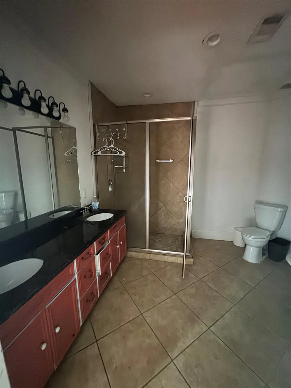 880 Prairie Street Beaumont, TX 77701